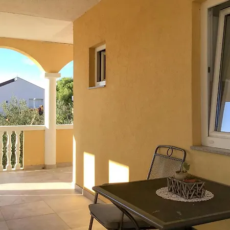 Apartment Beautiful In Pakostane